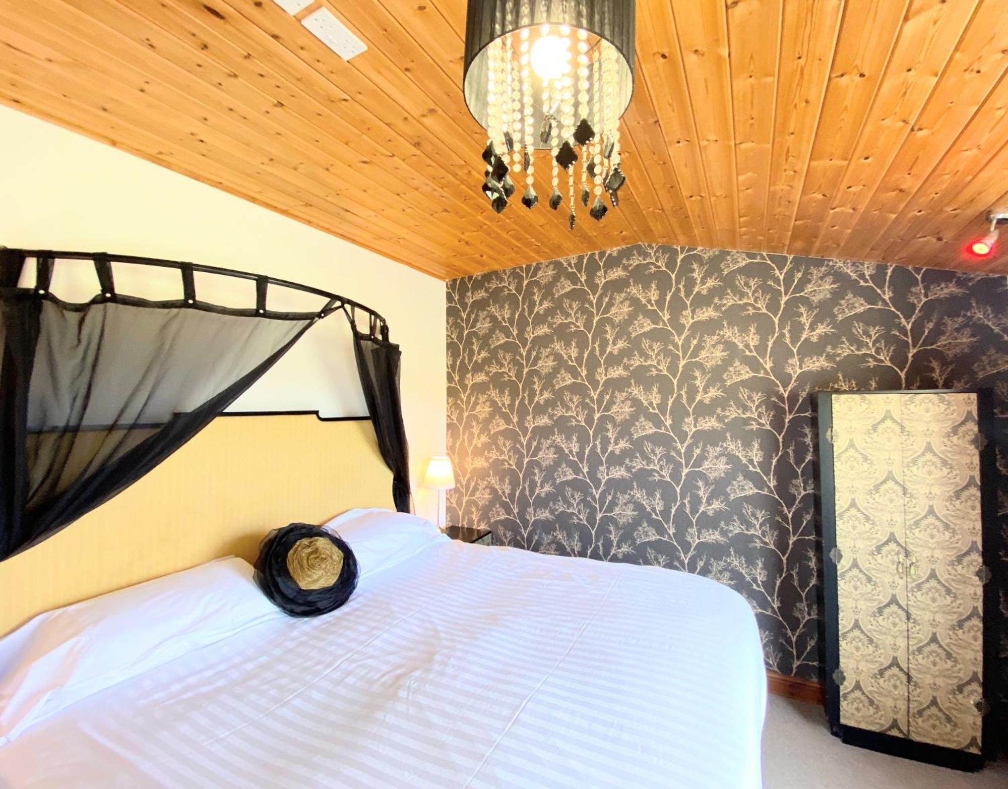 Torridon 12 With Private Hot Tub - Fife - Loch Leven - Lomond Hills Villa Kelty Luaran gambar