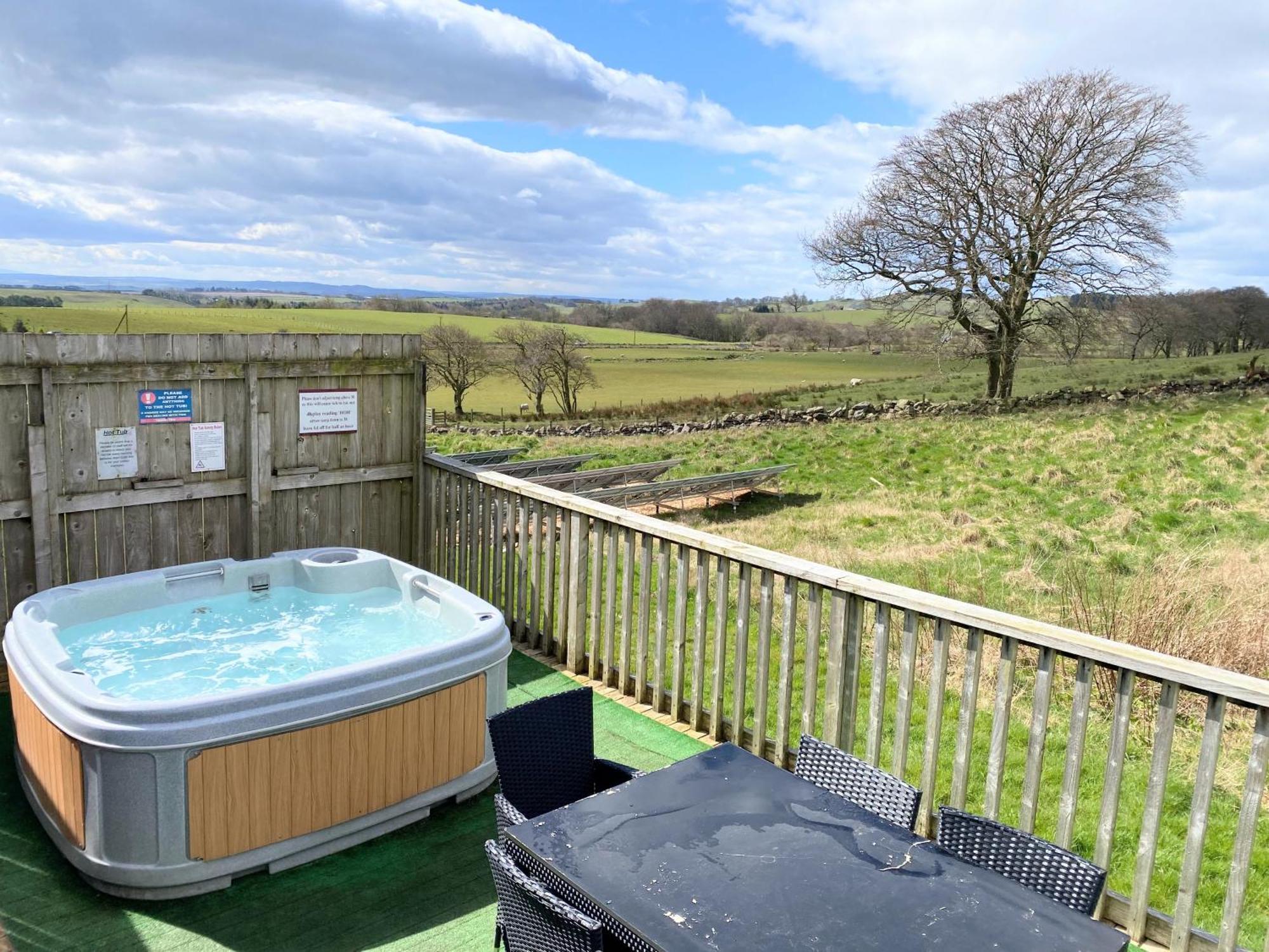 Torridon 12 With Private Hot Tub - Fife - Loch Leven - Lomond Hills Villa Kelty Luaran gambar